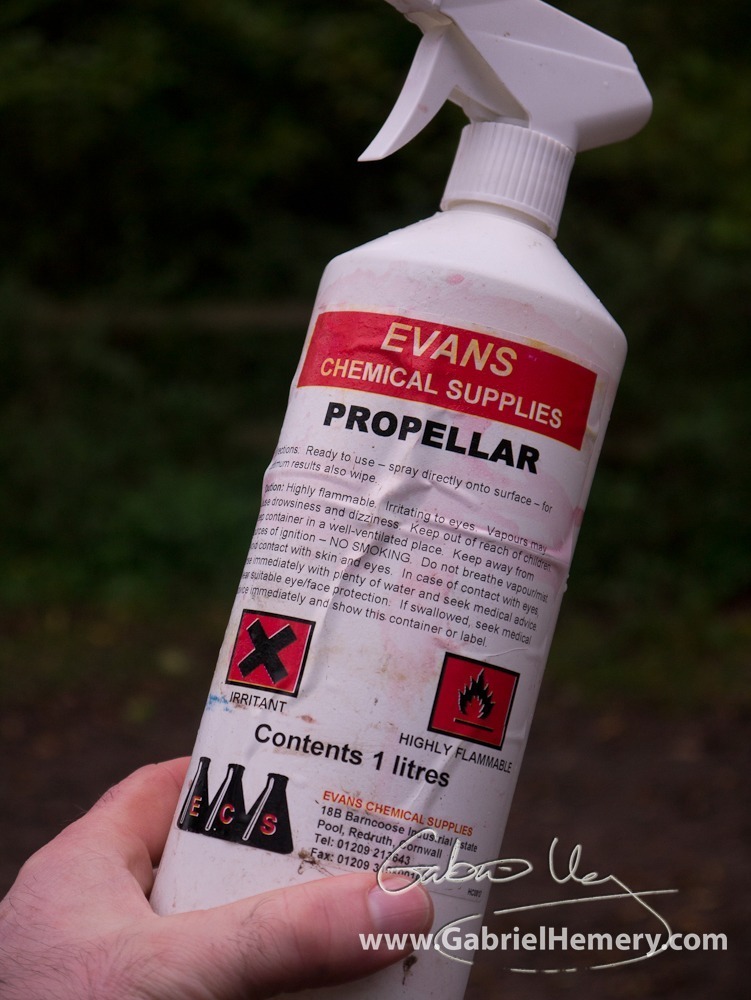 Propellar spray to sterilise forestry equipment
